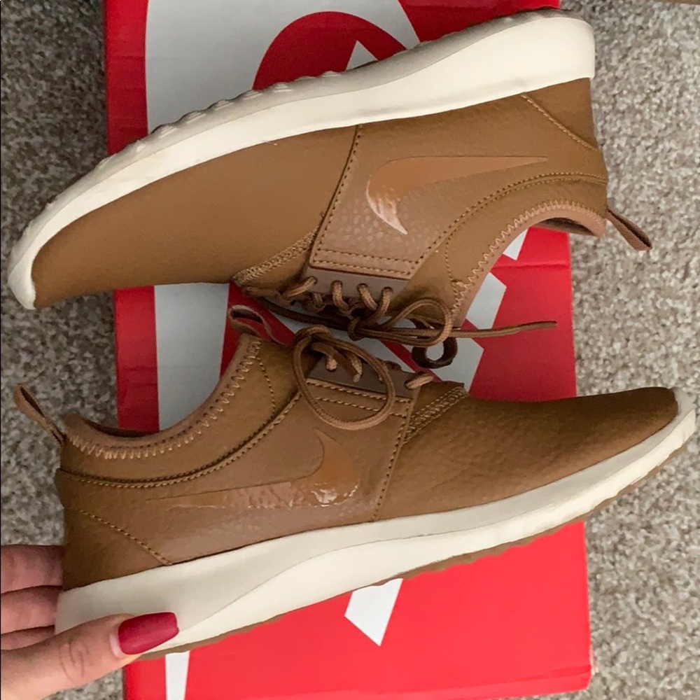 Nike Juvenate Premium - Camel